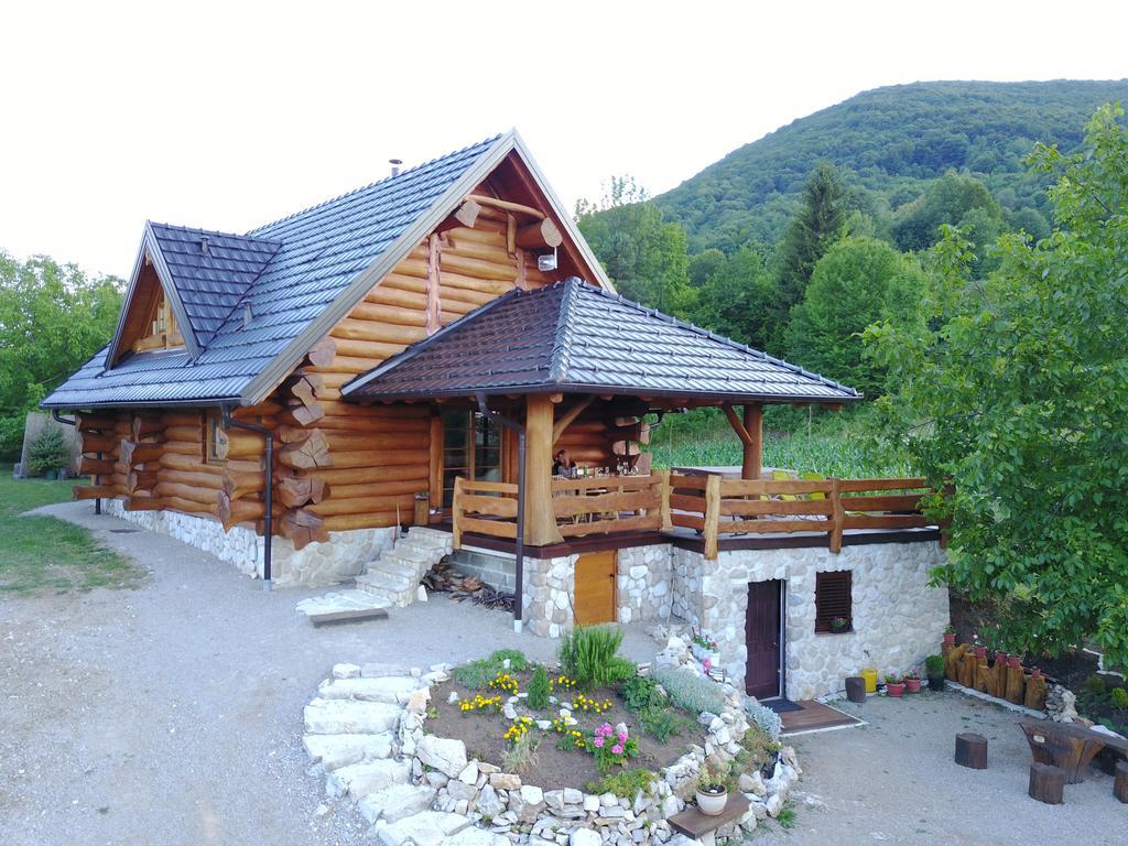 Bear'S Log Villa Selište Drežničko Eksteriør bilde